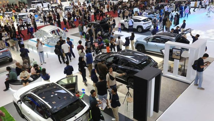 GIIAS Banyak Pengunjung, Gaikindo Harap Bukan Rojali dan Rohana