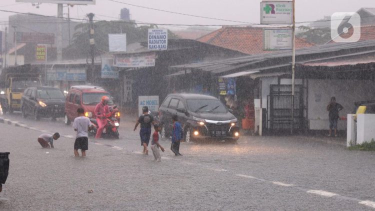 Cuaca Tak Menentu, Warga Tangerang Diimbau Tingkatkan Kewaspadaan