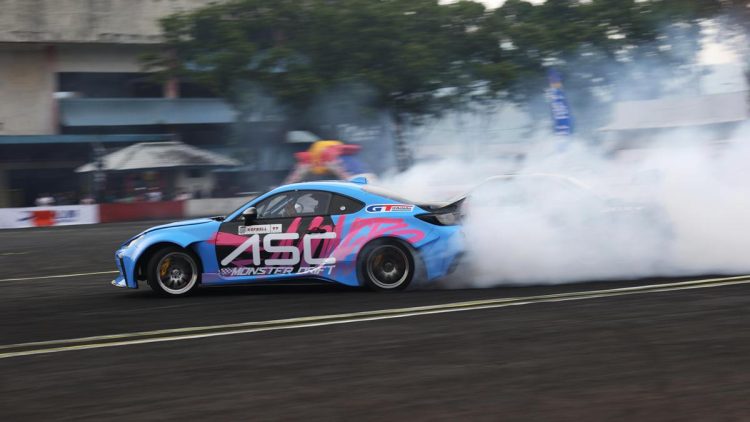 Drifter Muda Tampil Memukau di Kejuaraan Nasional Drift Seri 2