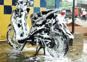 Efek Sering Cuci Motor Menggunakan Sabun Cuci Piring