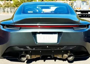 350Z Bergaya Porsche Slantnose yang Mengagumkan, Sulit Ditebak Aslinya