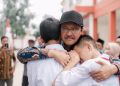 Gus Ipul Disambut Hangat dan Pelukan Haru di SRMA 33 Tangsel oleh Siswa Sekolah Rakyat