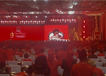 Sambil Menangis Bertemu Hasto Kristiyanto, Megawati: Satyam Eva Jayate!