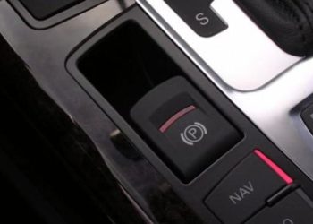 Akibat Mengaktifkan Rem Tangan Elektronik di Jalan Tol