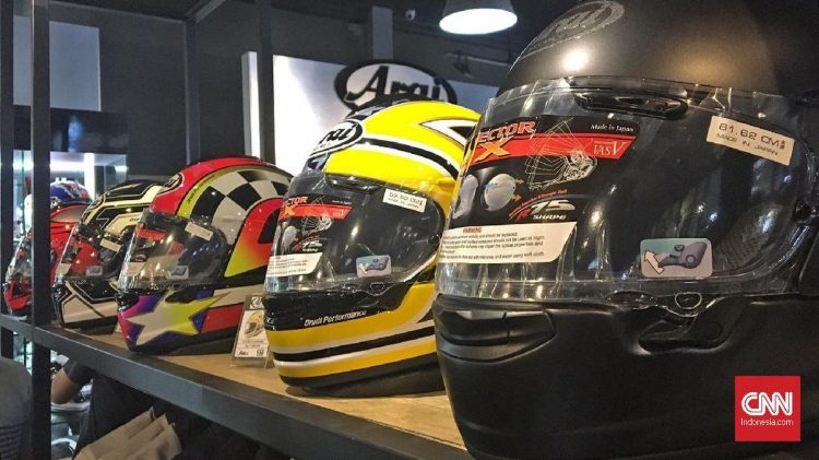 Panduan Mencuci Helm Premium yang Benar di Rumah