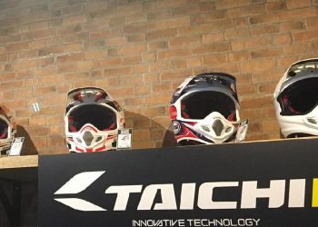 Waspada Tertipu Pedagang Helm Bekas