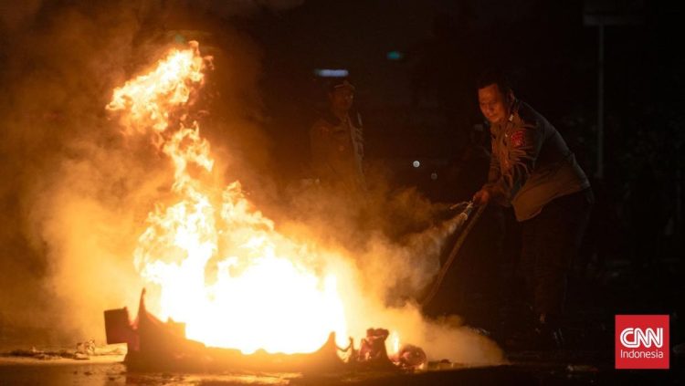 Mobil Dirusak Saat Demo DPR 25 Agustus Apakah Dapat Ganti Rugi Asuransi
