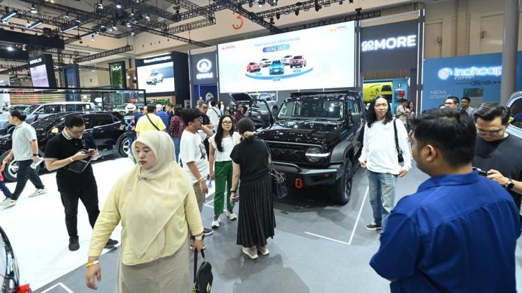Sebagian Pengunjung GIIAS 2025 Masih Belum Menentukan Pilihan Beli Mobil Baru