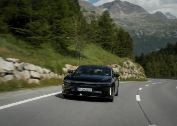 Mobil Listrik Raih Rekor Dunia Jarak Tempuh Menggunakan Baterai Terbaru