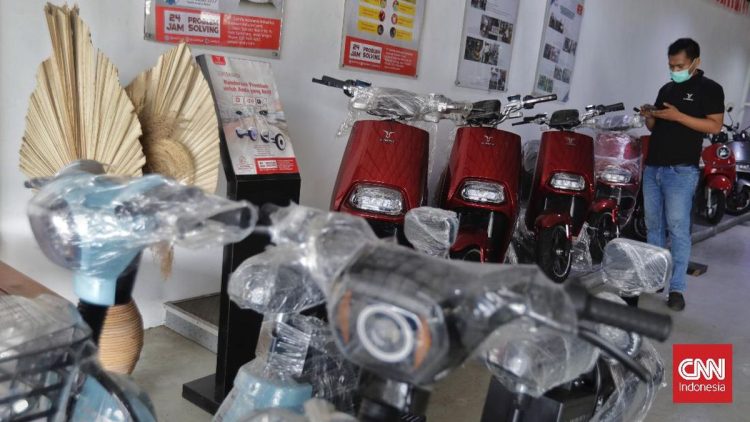 Stok Motor Listrik Menumpuk di Dealer dan Pabrik Karena Tidak Ada Insentif