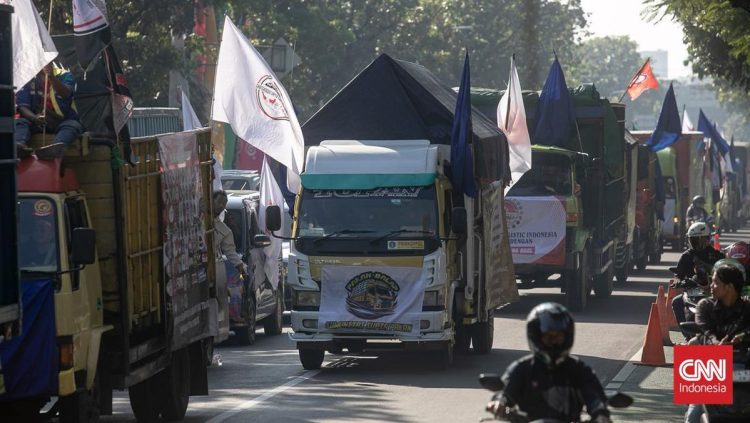Pemerintah Diminta Tertibkan Truk ODOL dengan Berani