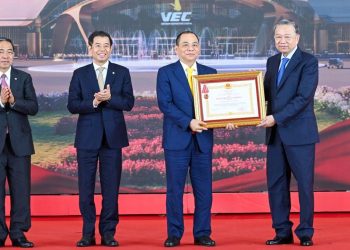 Pusat Konvensi Vietnam Raih Orde Buruh Kelas Satu dari Vingroup