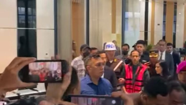 Eks Ketua MK Mengingatkan Nadiem: Jika Berkuasa Jangan Sombong