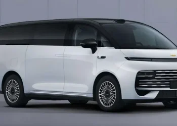 Galaxy V900 Diluncurkan di China, MPV Listrik Besar dengan 8 Kursi