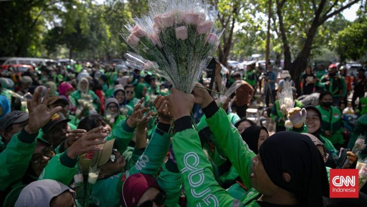 Ribuan Ojol Geruduk DPR 17 September untuk Cari Keadilan