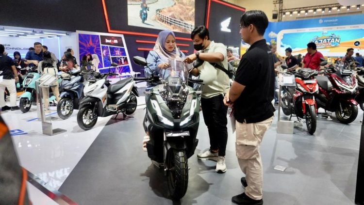 Pemerintah Diharapkan Dongkrak Penjualan Motor Tahun Ini oleh Honda