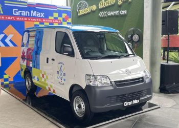 Gran Max Blind Van Transmisi Otomatis Diluncurkan oleh Daihatsu