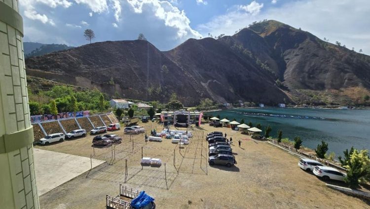 Kumpulan TeRuCI di Danau Toba Rayakan Ulang Tahun ke-18