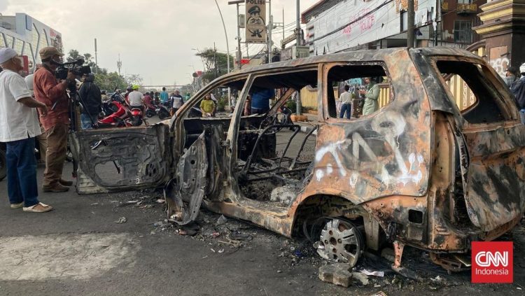 Kendaraan Rusak Akibat Demo Segera Klaim Asuransi Huru-hara
