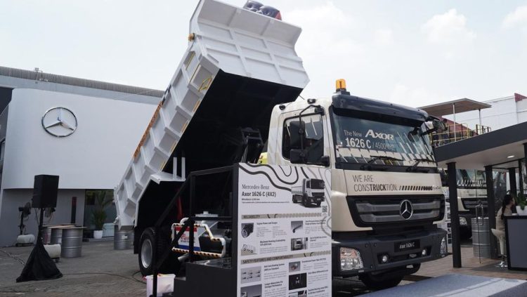 Truk Axor 1626 C dari Daimler Hadir Sebagai Solusi Unggul untuk Konstruksi