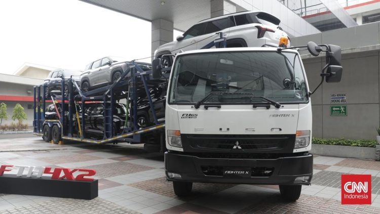 Peluncuran New Fighter X FM65F Tractor Head 4×2 Mitsubishi Fuso