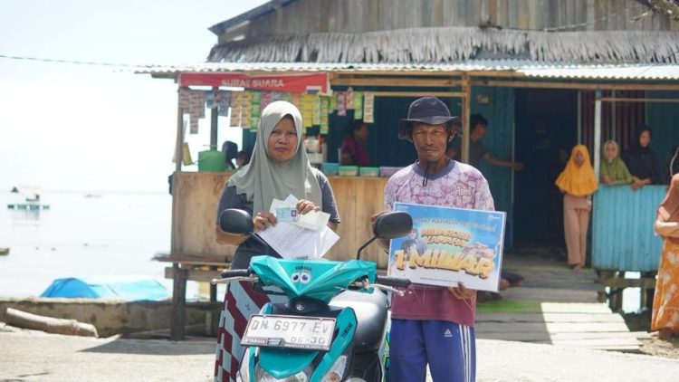 Konsumen Tiba-tiba Menjadi Miliarder Setelah Menang Undian Rp1 M