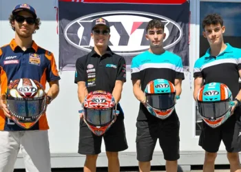 Helm Spesial dengan Motif Batik dan Komodo di MotoGP Mandalika 2025