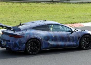 Siap Saing Tesla, Denza 9 Super EV dari BYD Memiliki Tenaga Besar
