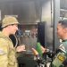 Uji Teknologi Reverse Osmosis TNI dan Tentara Australia Hasilkan Air Layak Minum Bayah Banten