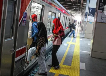 KAI Jakarta Catat 140 Perlintasan Liar Kereta Api Sampai Oktober 2025