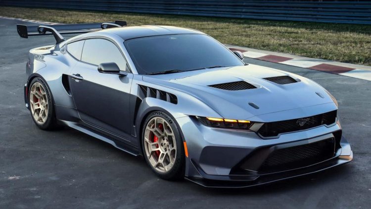 Pertarungan Supercar Amerika, Ford Mustang GTD Tantang Corvette di Green Hell