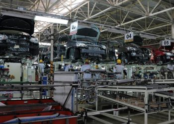 ESDM Akui Mobil di RI Bisa Menggunakan BBM Campuran Etanol Sampai 20 Persen