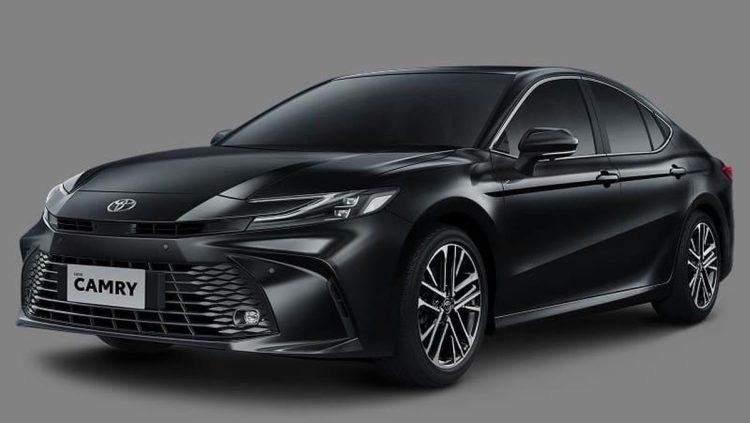 TAM Mulai Menjual Toyota Camry 2.5 V Baru
