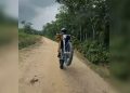 Aksi Walkot Pekanbaru Ngegas dan Wheelie di Motor Trail Saat Kunjungan Kerja
