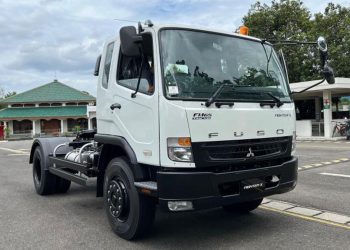 Produksi Ribuan Truk Fuso Di Pabrik Cakung Secara Langsung