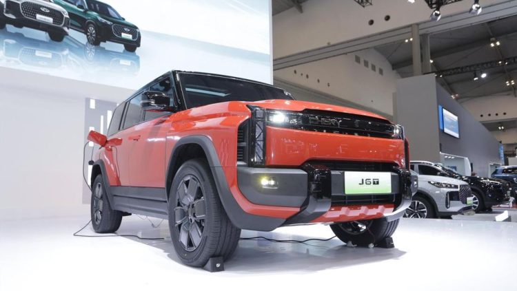 Harga Resmi J6T di GJAW 2025 Mulai Rp5255 Juta Menurut Chery