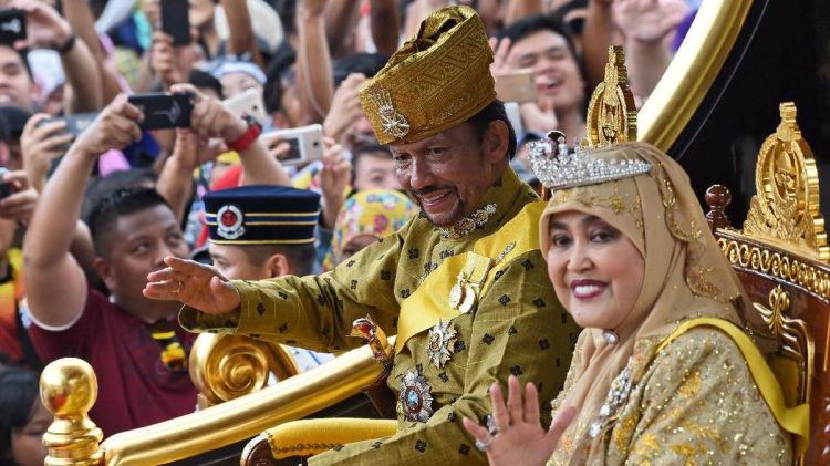 Sultan Brunei Miliki 7000 Mobil Mewah, Merek Favoritnya dari Inggris