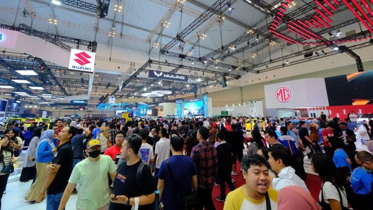 Penjualan Mobil Bulan Oktober 2025 Meningkat Drastis Mencapai 74 Ribu Unit