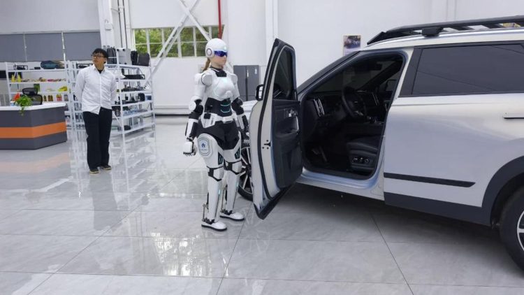 Kunjungan ke Pusat Kecerdasan Buatan AiMOGA