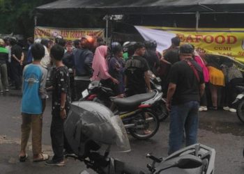 Massa Bakar Warung Pasca Pengeroyokan di Kalibata yang Menewaskan Mata Elang