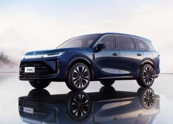 Mobil Kolaborasi Wuling dan Huawei Siap Dipasarkan Semester 1 Tahun 2026