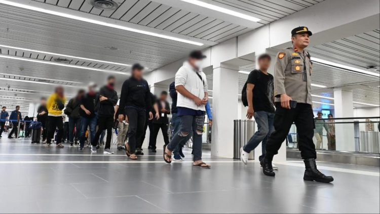 Kerja Operator Komputer Gaji Rp 9 Juta Dijanjikan