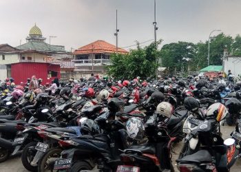 Motor Nunggak Pajak Ditempeli Surat Bayar dari Bapenda