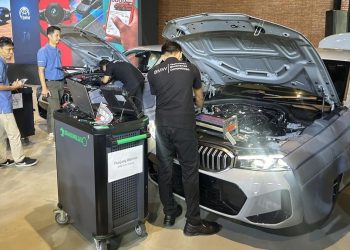 Adu Ilmu Mekanik di Indonesia dengan Alat Canggih Diagnosis Jarak Jauh