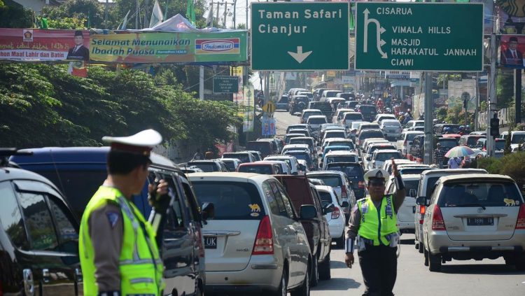 Viral Mobil Range Rover di Puncak Ternyata Milik Perusahaan