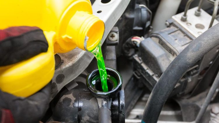 Pentingnya Memilih Coolant Radiator untuk Mobil Sehari-hari