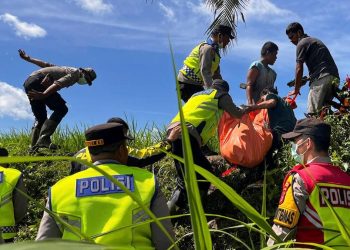 Warga Korban Banjir Sumatra Dipermudah Urus SIM dan STNK