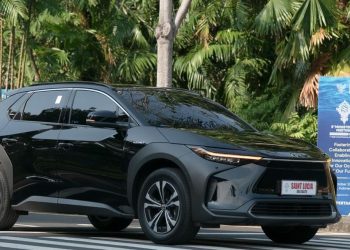 Tips Menghemat Baterai Mobil Listrik saat Perjalanan Libur Nataru