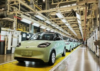 PPN DTP Dihentikan, Harga Mobil Listrik CKD Diprediksi Naik 10 Persen Tahun Ini