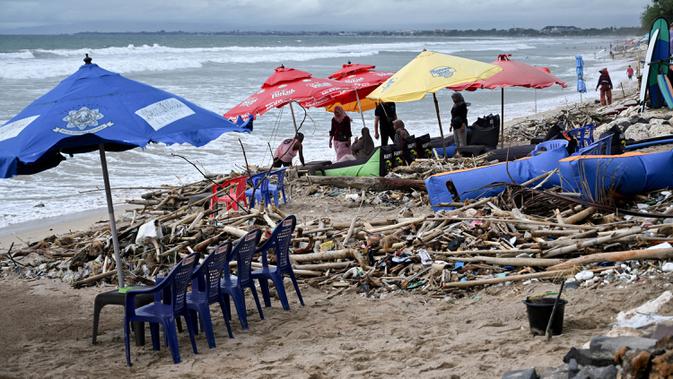 Sampah di Pantai Bali Ditegur Prabowo, Tanggapan Gubernur Koster